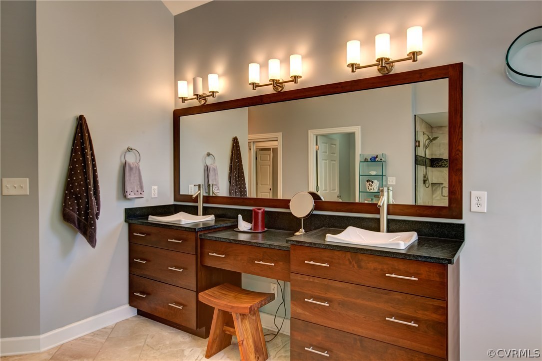 2906 Sweetspire Ridge Midlothian, VA 23113 - Photo 10 of 35 Gallery Image 10