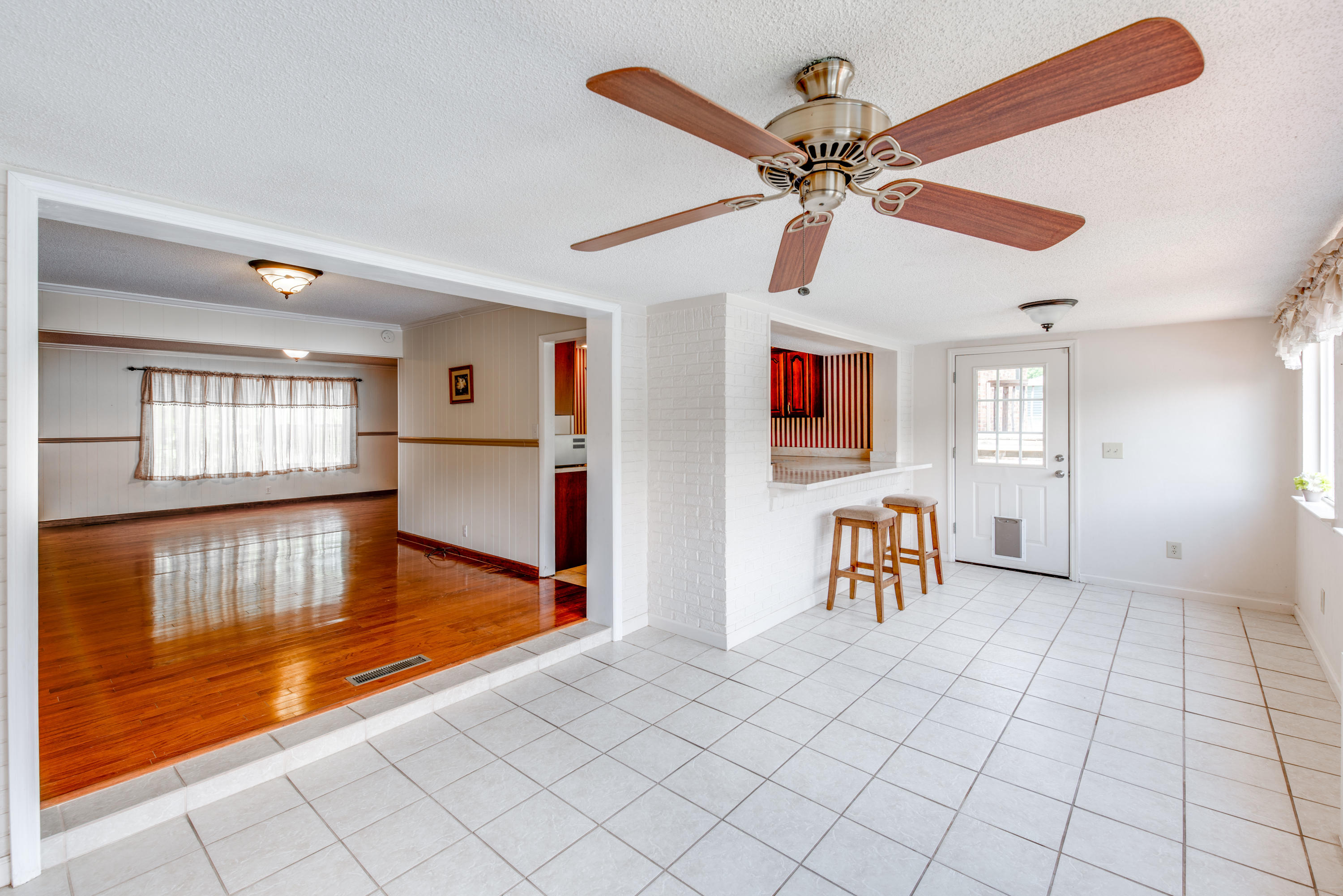 322 Hancock Road Jasper, TN 37347 - Photo 13 of 33 sunroom