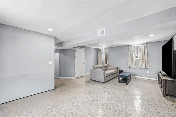 $219,900 | 414 South Dodson Drive, Urbana, IL 61802