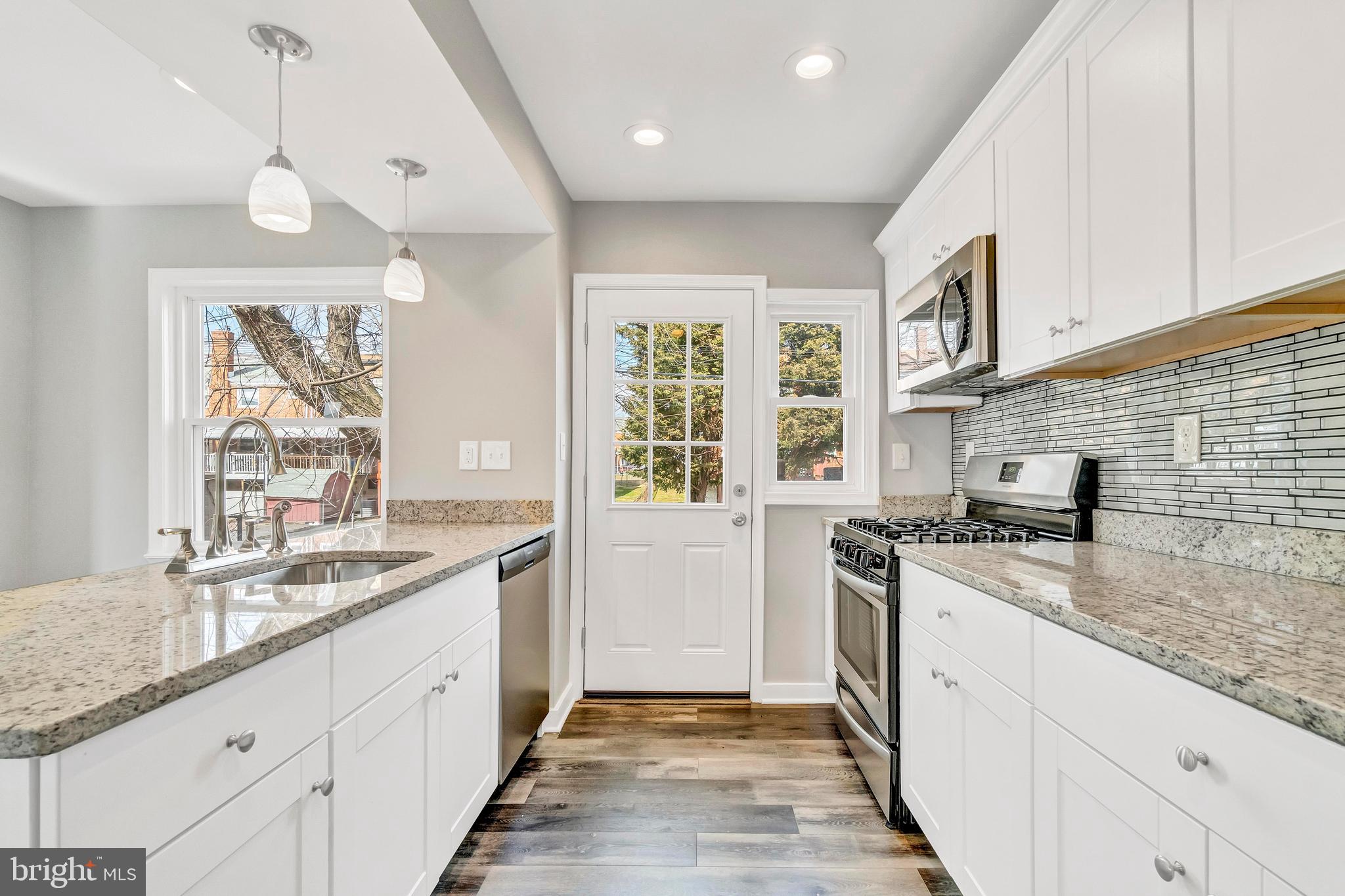 956 Arncliffe Road Baltimore, MD 21221 - Photo 11 of 34