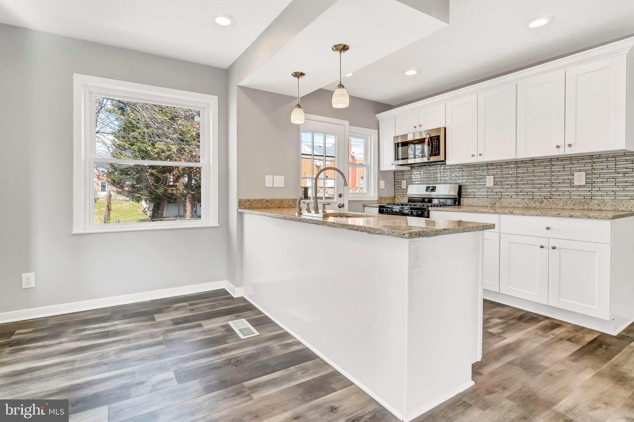 956 Arncliffe Road Baltimore, MD 21221 - Photo 8 of 34