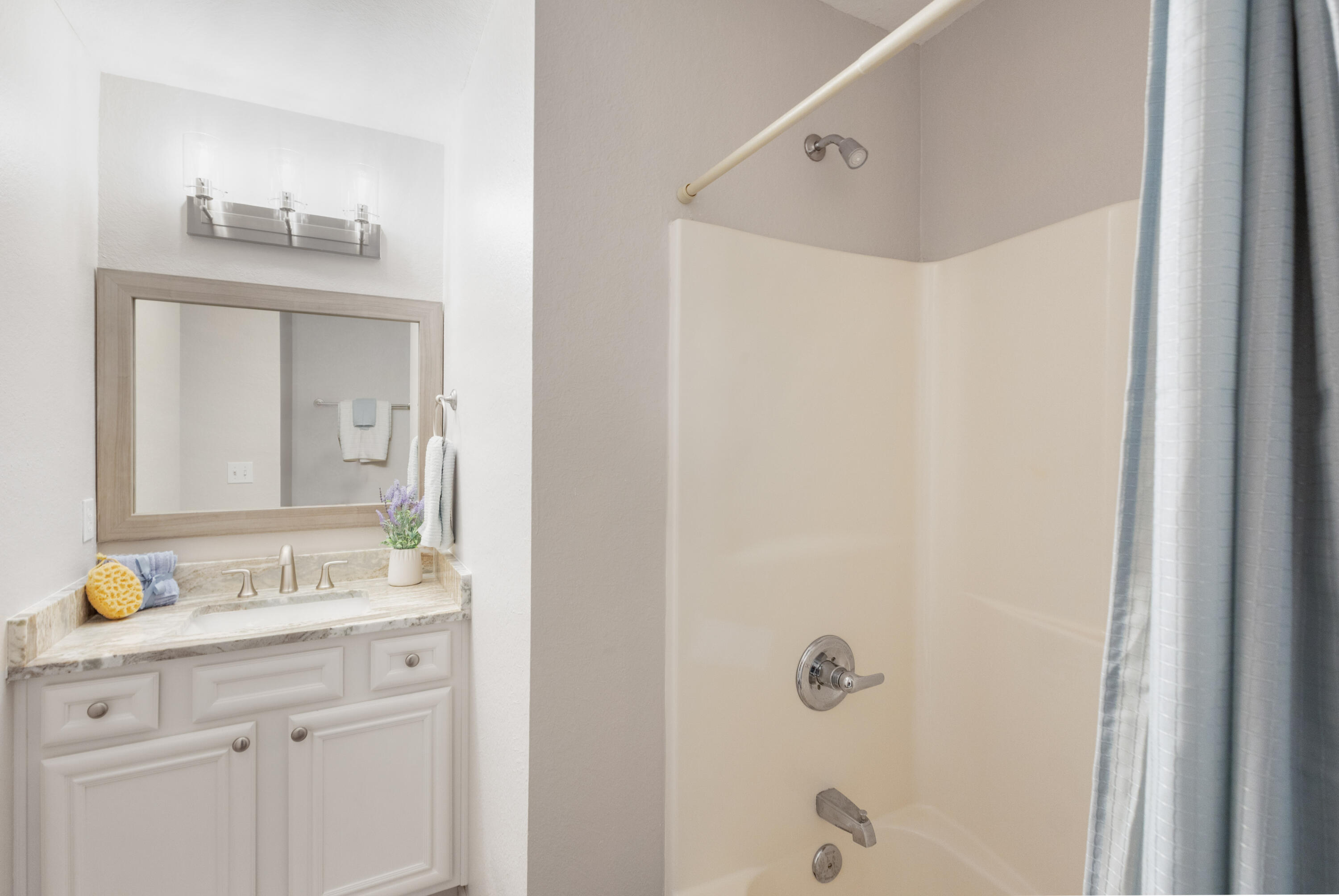 24 Talon Court, Unit 4 Santa Rosa Beach, FL 32459 - Photo 16 of 39 ensuite to bed #1