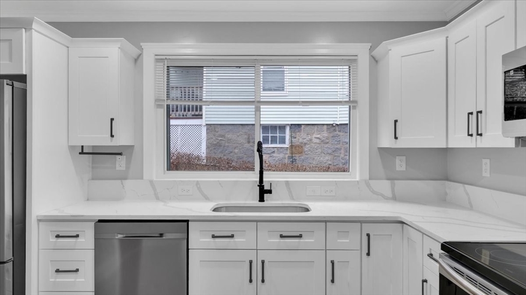 71 Pierce Avenue, Unit 1 Boston, MA 02122 - Photo 7 of 14