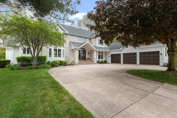 $998,000 | 3484 Fox Chase Drive, Bristol, IN 46507