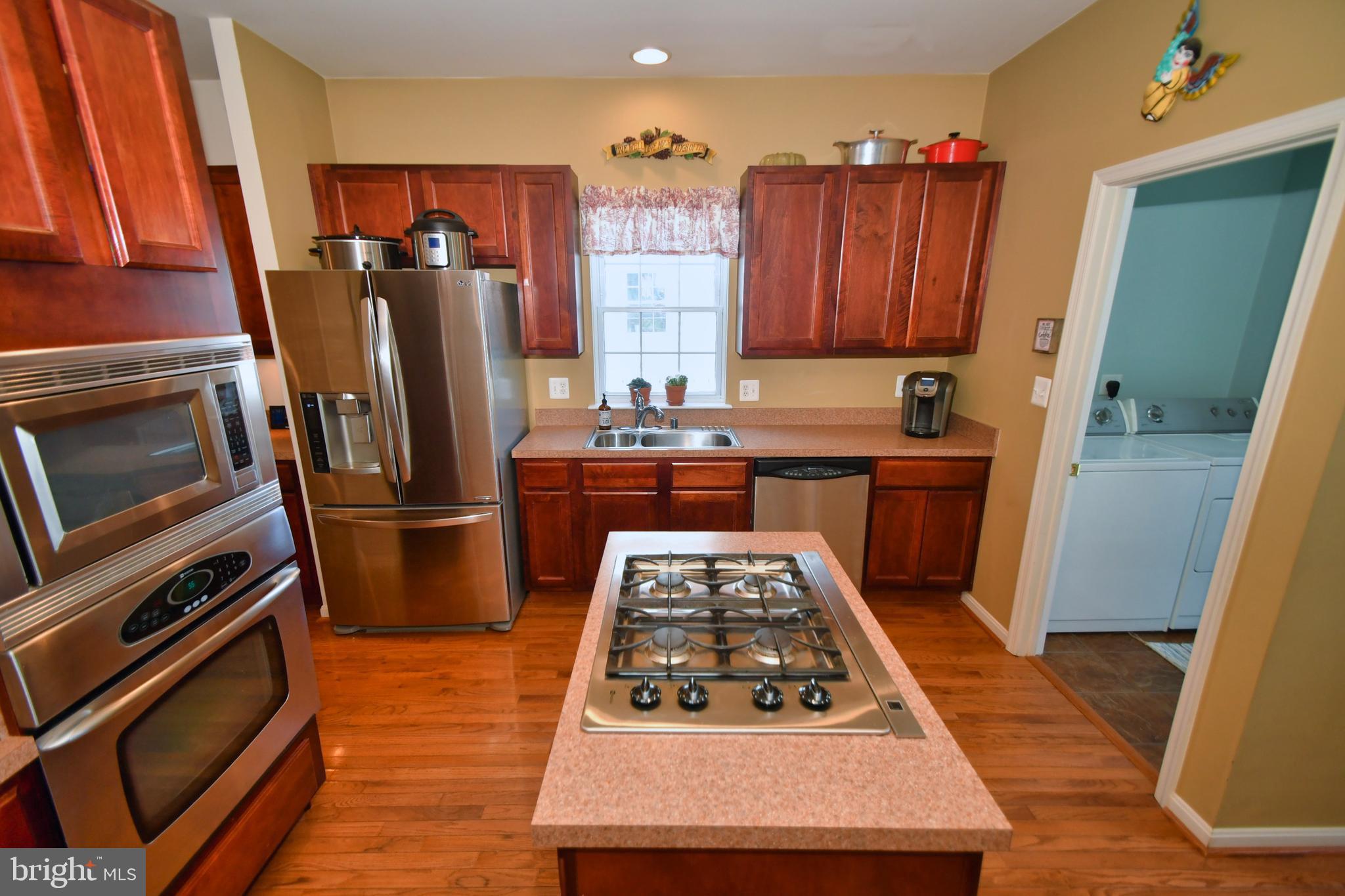 228 Commodore Drive Baltimore, MD 21221 - Photo 18 of 52 Kitchen with Stove Island