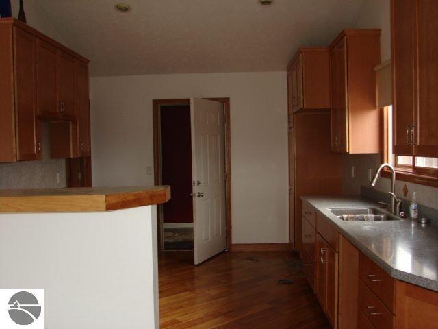 7880 West Arnold Road Manton, MI 49663 - Photo 3 of 14 1718229-2.JPG