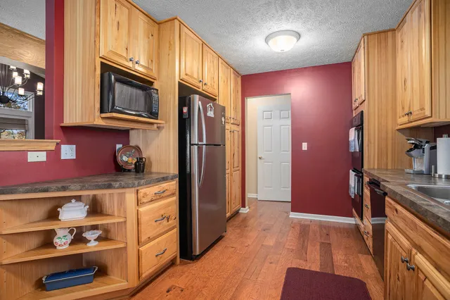 $649,900 | 370 Kowalski Drive, Tekonsha, MI 49092