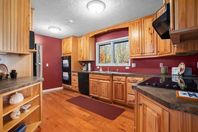 $649,900 | 370 Kowalski Drive, Tekonsha, MI 49092