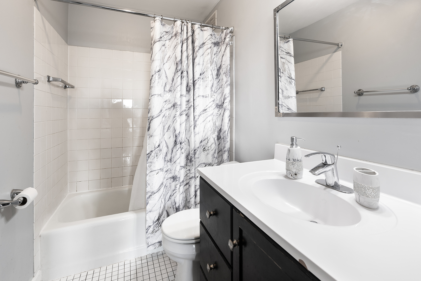 5415 North Sheridan Road, Unit 1015 Chicago, IL 60640 - Photo 11 of 22