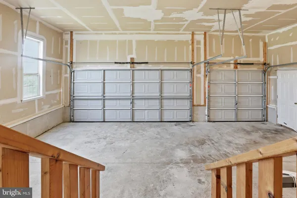 a view of a garage