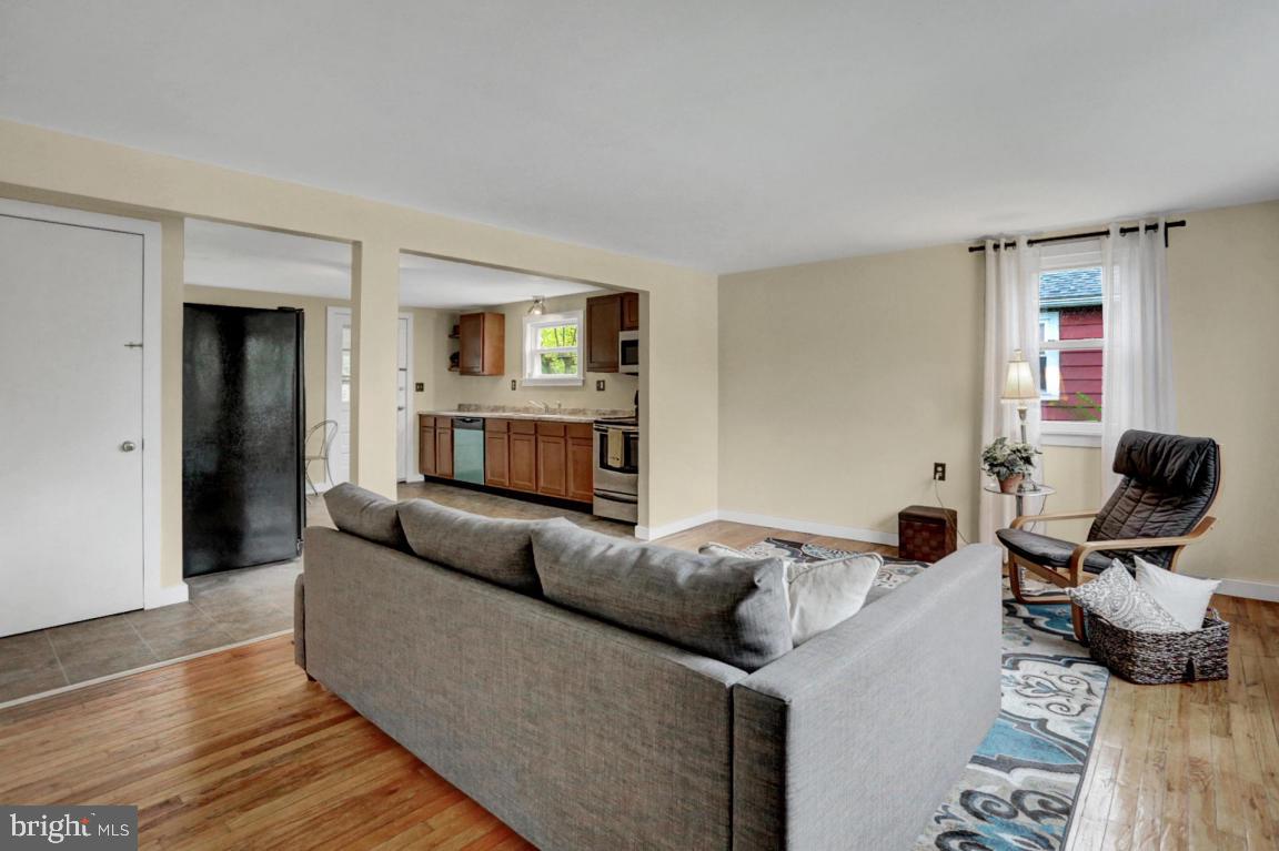 402 Beaver Road Harrisburg, PA 17112 - Photo 3 of 18 Gallery Image 3
