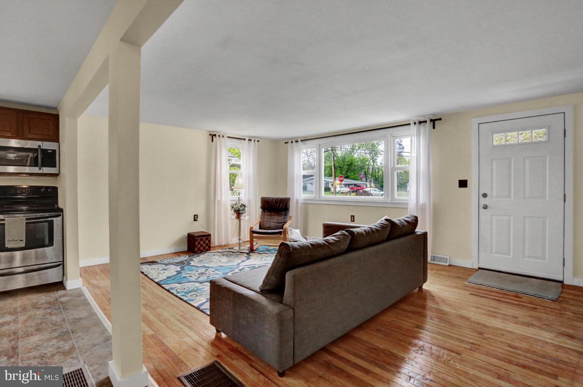 402 Beaver Road Harrisburg, PA 17112 - Photo 8 of 18 Gallery Image 8