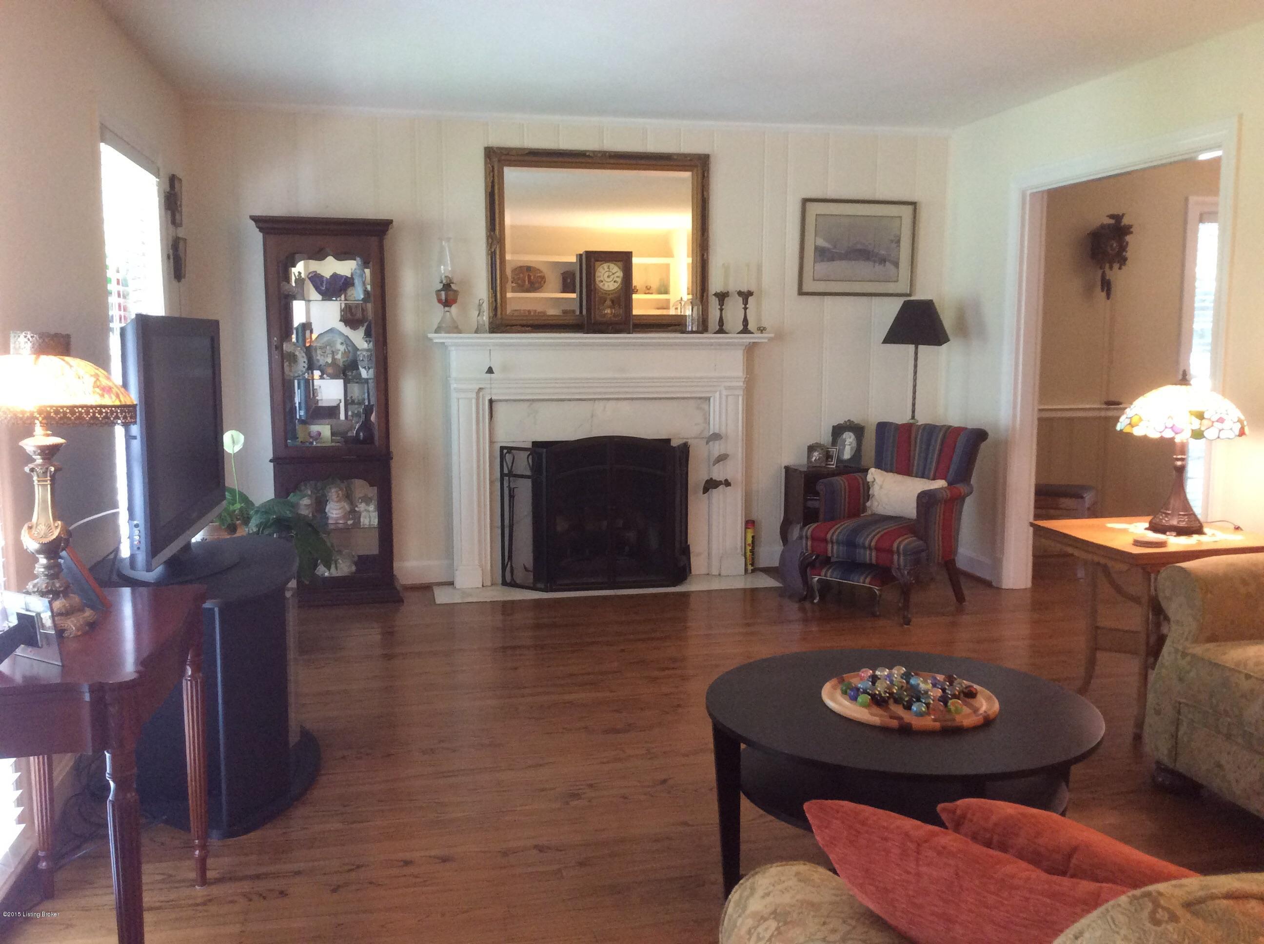 231 Woodcleft Road Louisville, KY 40222 - Photo 11 of 21 image
