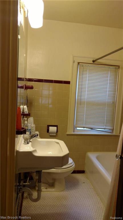 15874 Ashton Road Detroit, MI 48223 - Photo 4 of 5