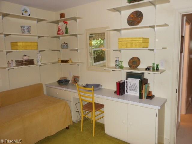 605 Quaker Lane High Point, NC 27262 - Photo 14 of 27 Gallery Image 14
