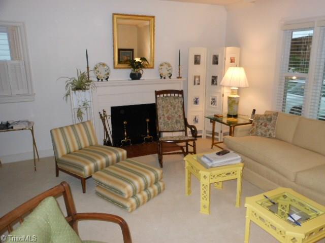 605 Quaker Lane High Point, NC 27262 - Photo 6 of 27 Gallery Image 6
