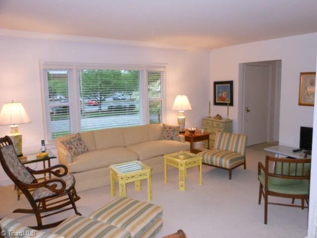 605 Quaker Lane High Point, NC 27262 - Photo 9 of 27 Gallery Image 9