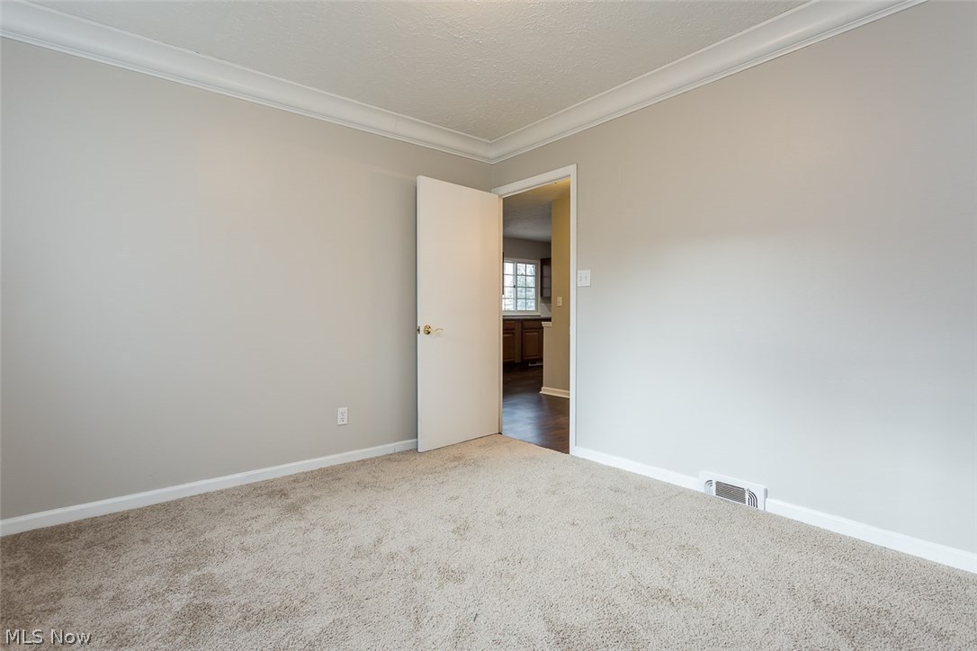 8701 Lynnhaven Road Parma Heights, OH 44130 - Photo 21 of 29