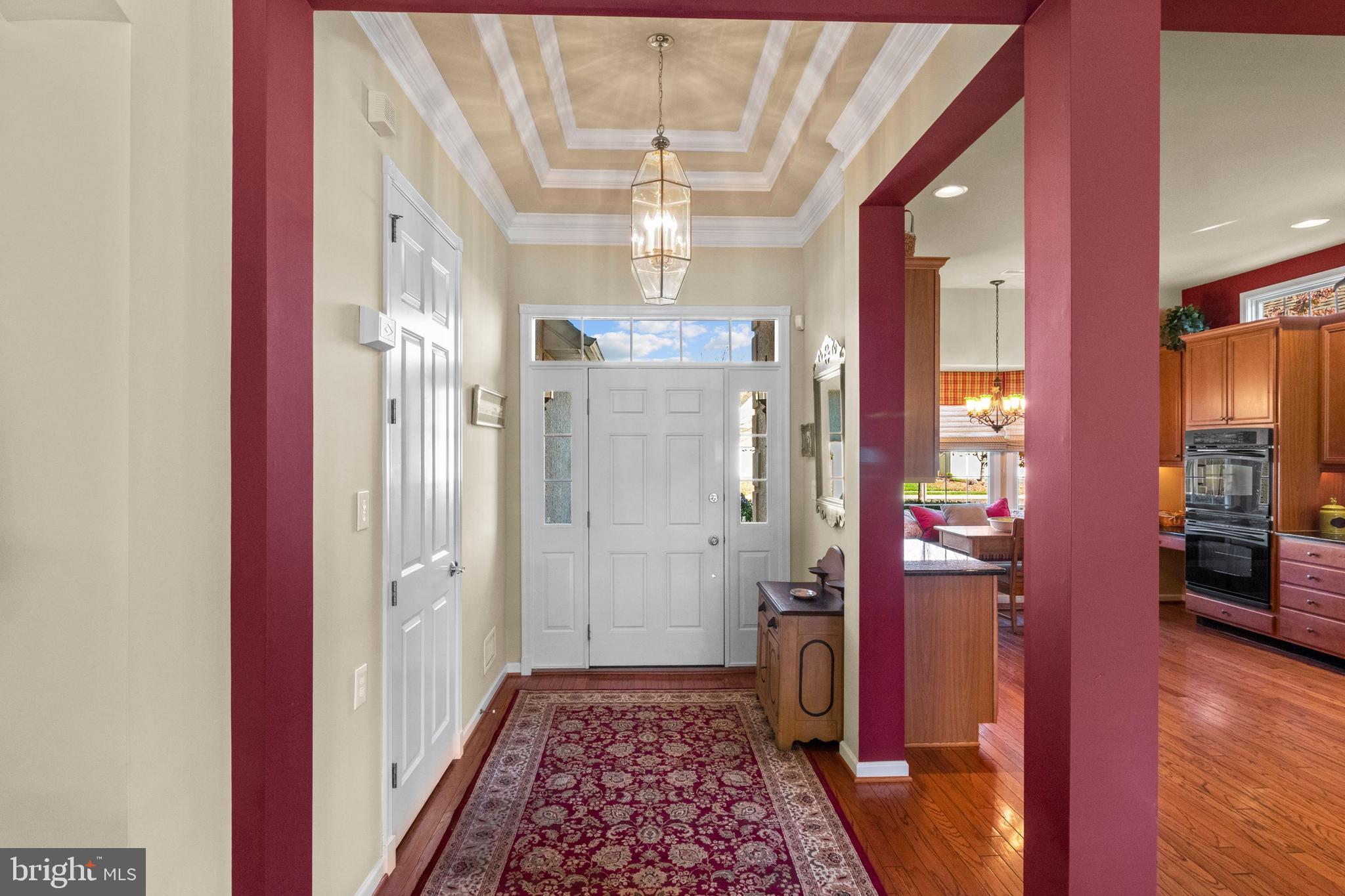 10 Meredith Drive Holland, PA 18966 - Photo 4 of 41 Foyer Entrance