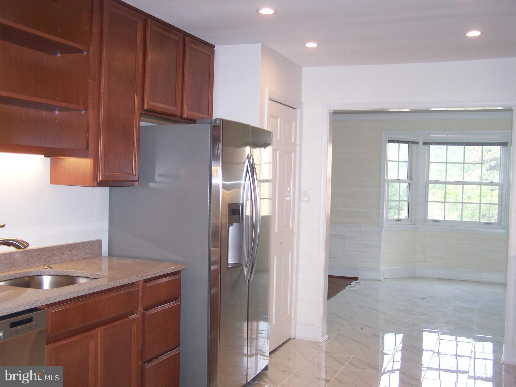6434 Eastleigh Court Springfield, VA 22152 - Photo 4 of 30 Kitchen