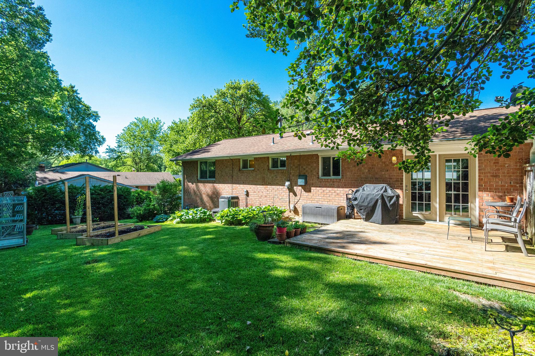 5513 Yorkshire Street Springfield, VA 22151 - Photo 26 of 32 Oversized Deck - Perfect for Grilling and Dining
