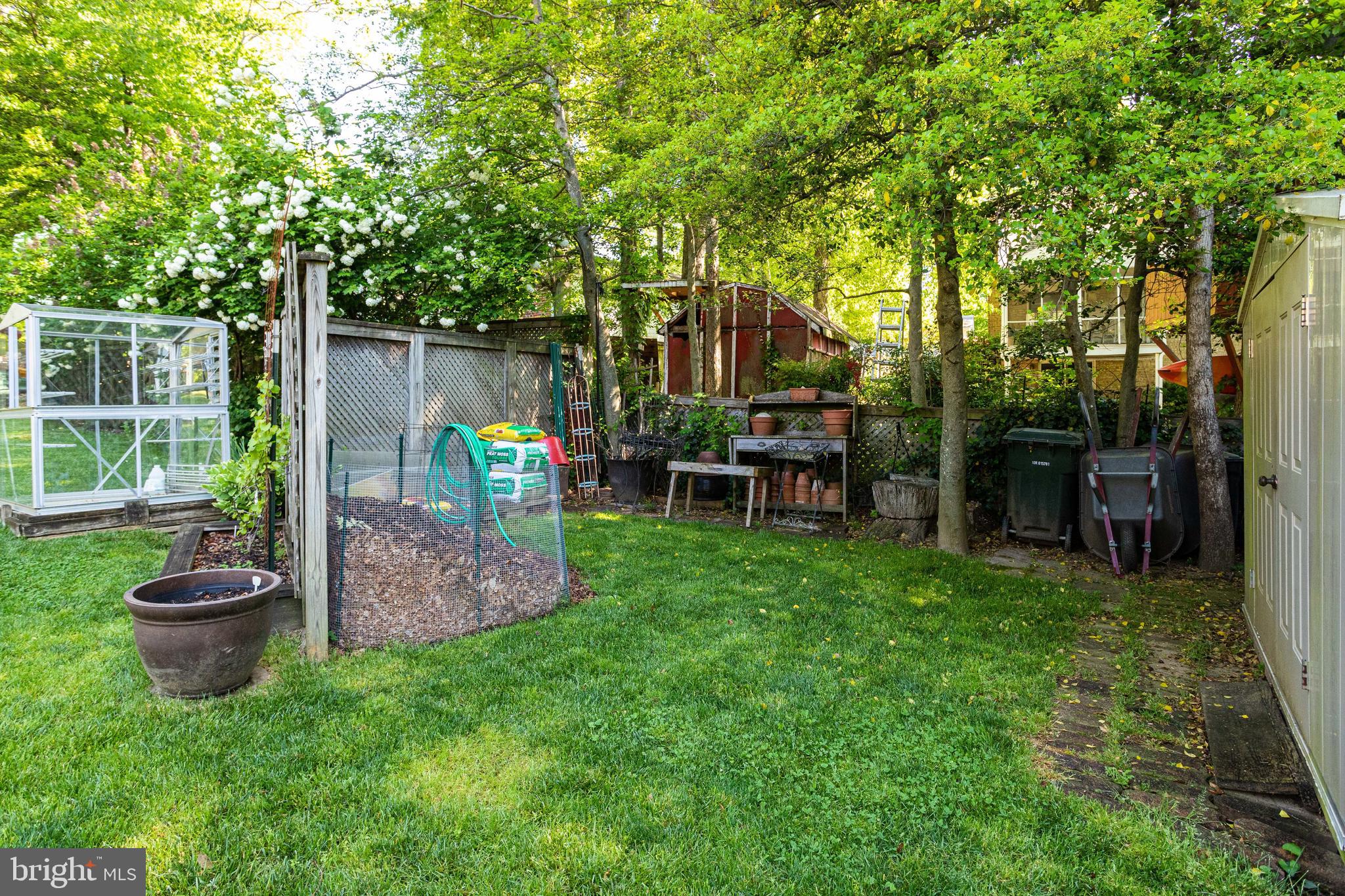 5513 Yorkshire Street Springfield, VA 22151 - Photo 28 of 32 Private Back Yard