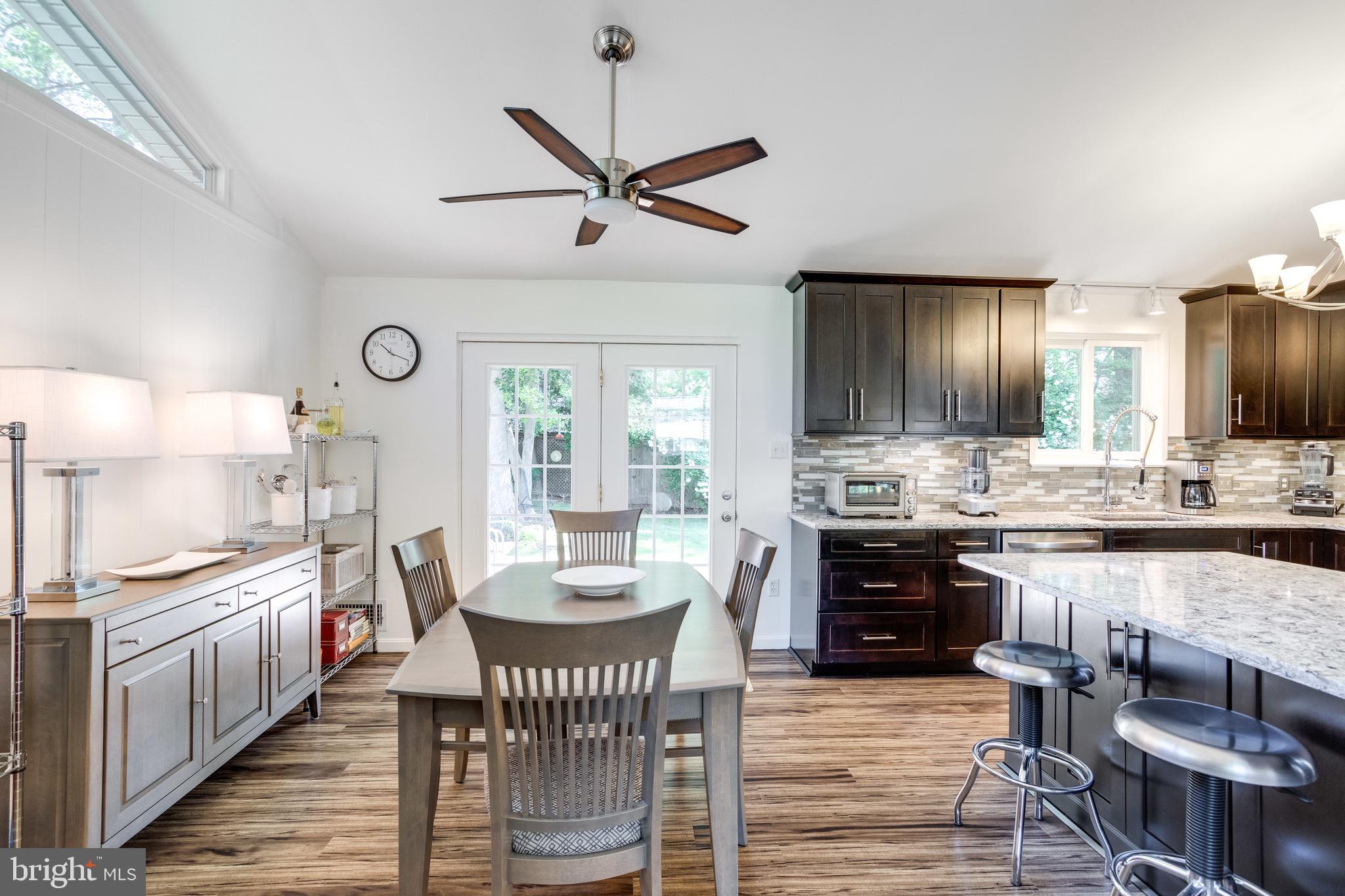 5513 Yorkshire Street Springfield, VA 22151 - Photo 6 of 32 Gallery Image 6