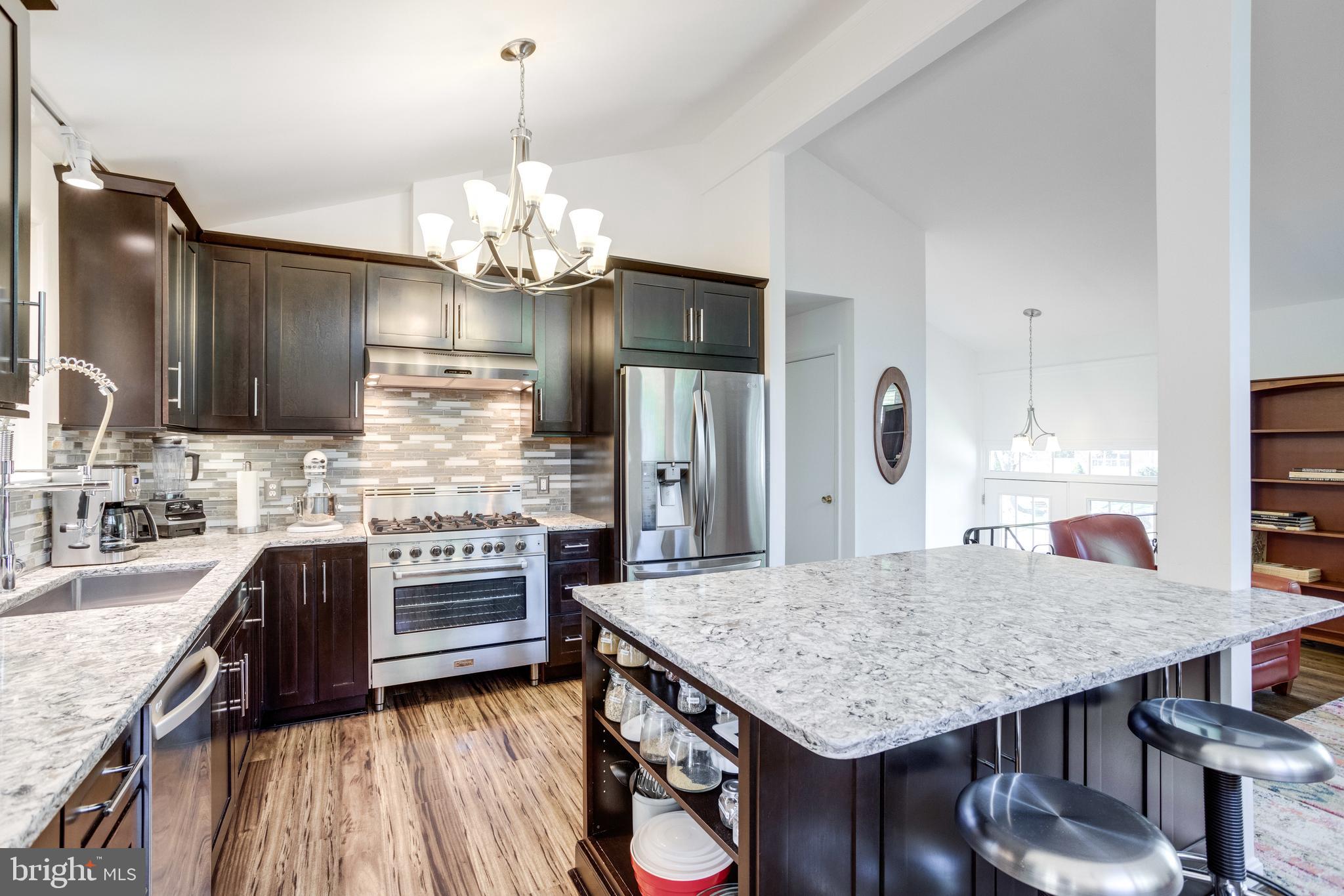5513 Yorkshire Street Springfield, VA 22151 - Photo 9 of 32 Fully Remodeled Chef's Kitchen