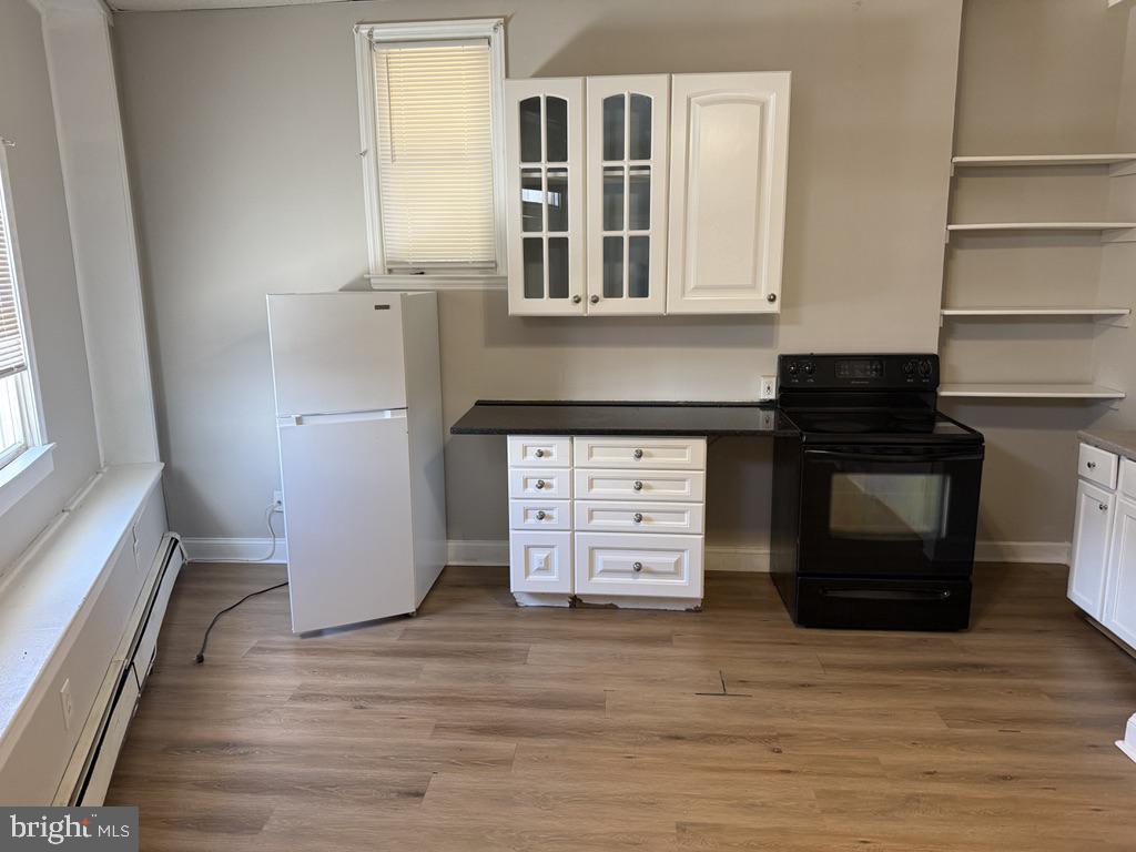 402 North Springfield Road Clifton Heights, PA 19018 - Photo 3 of 11 Bright and airy kitchen space awaits!