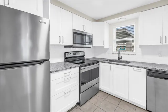 $149,000 | 728 Caribbean Circle, Unit 25, Venice, FL 34293