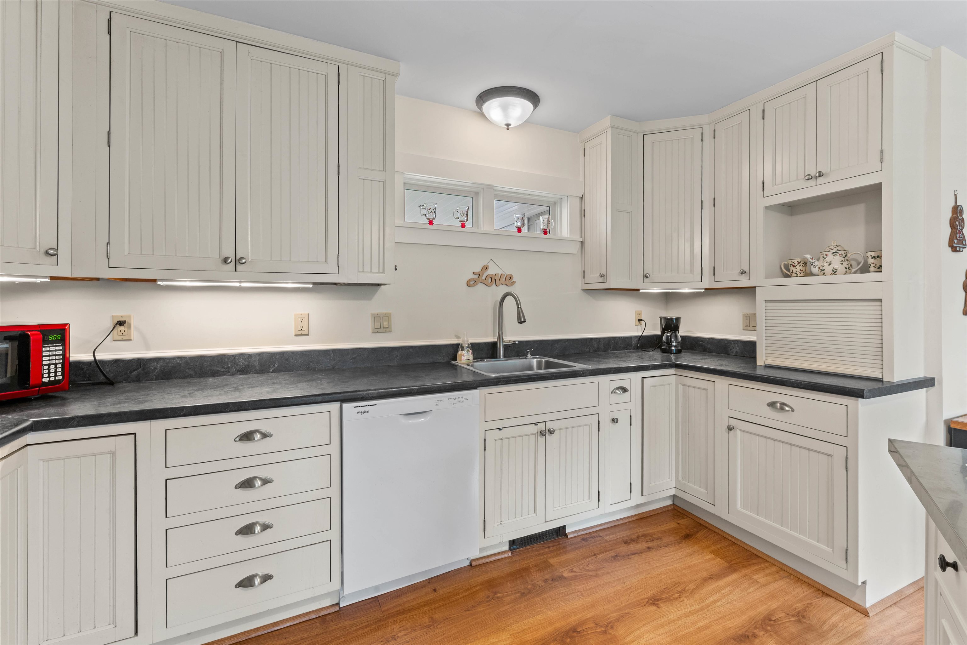 196 East Main Street, Unit 5 Conway, NH 03818 - Photo 9 of 37