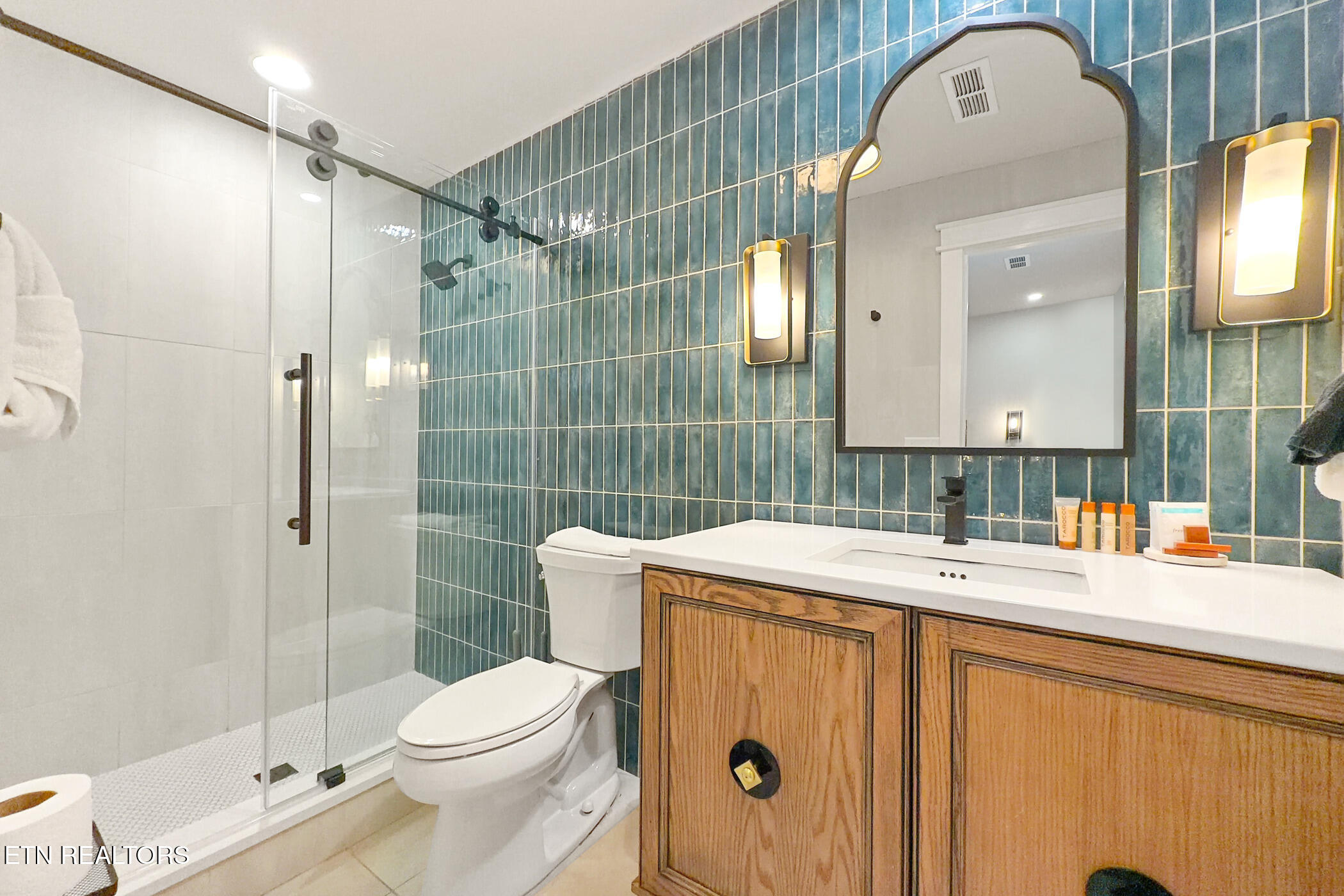 2814 Seth Road, Unit 13 Pigeon Forge, TN 37863 - Photo 23 of 39 img_7703