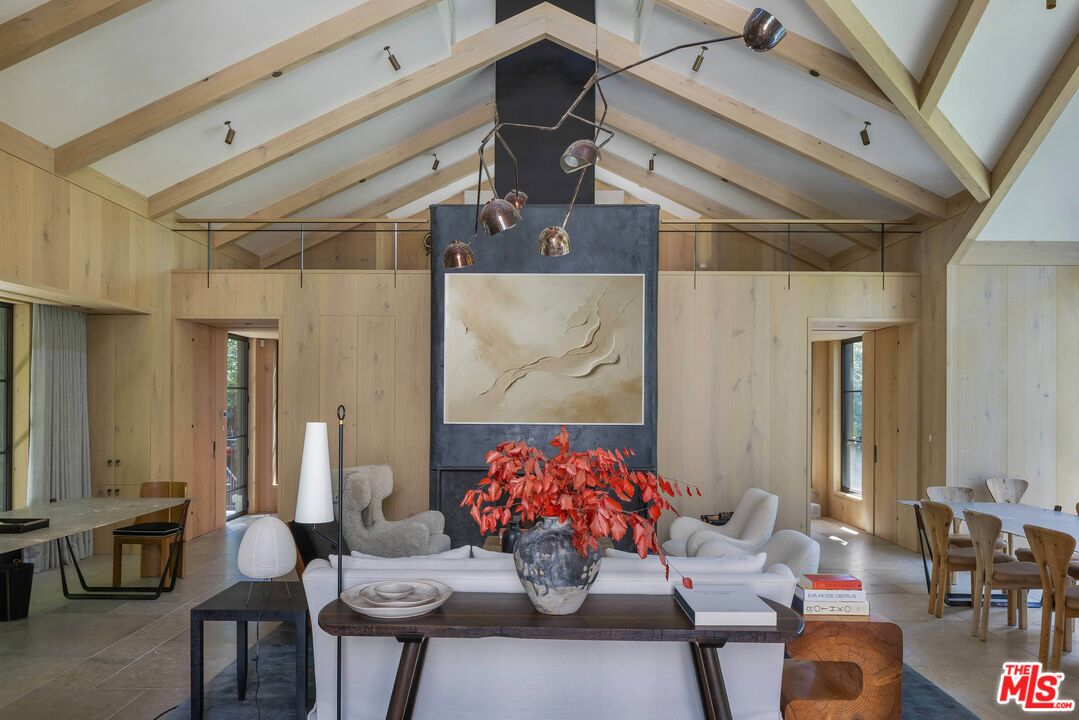 1701 Westridge Road Los Angeles, CA 90049 - Photo 31 of 36 a outdoor space with patio furniture