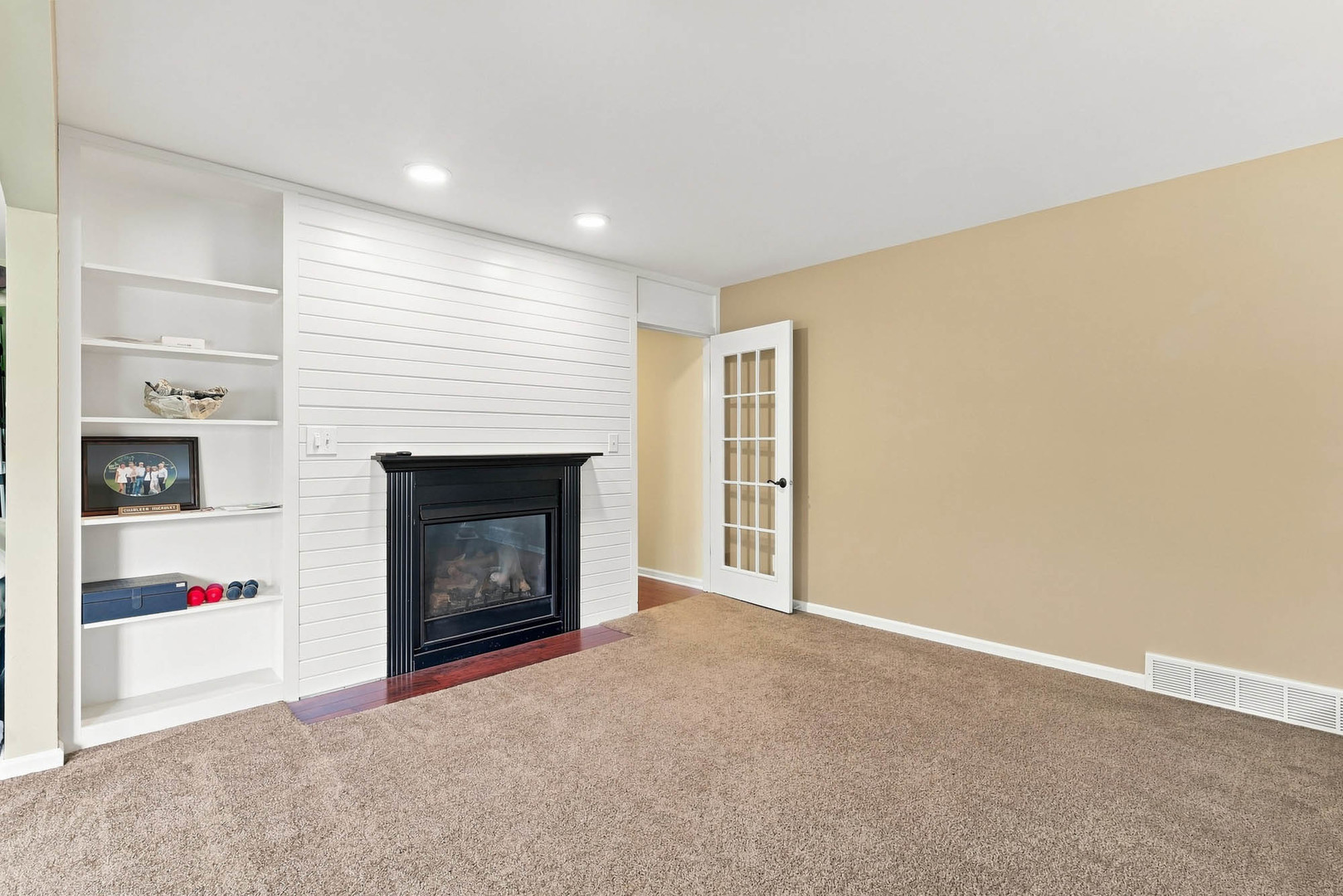5079 Coachman Road Bettendorf, IA 52722 - Photo 20 of 43 Gallery Image 20