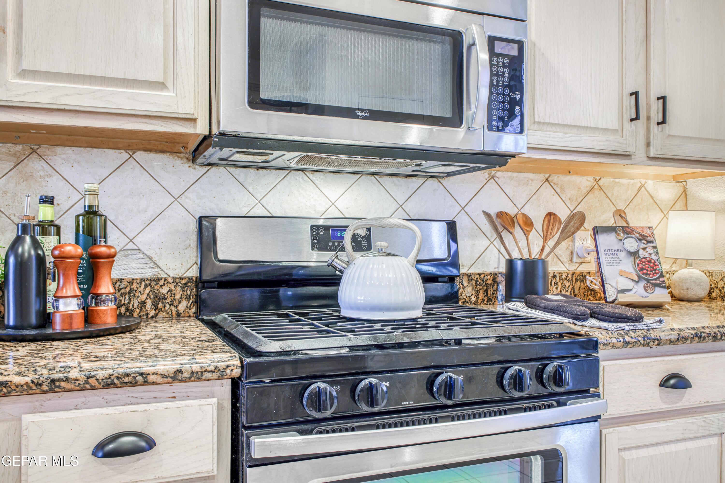 1420 Cloud Ridge Drive El Paso, TX 79912 - Photo 15 of 77 362A3818_HDR (1)