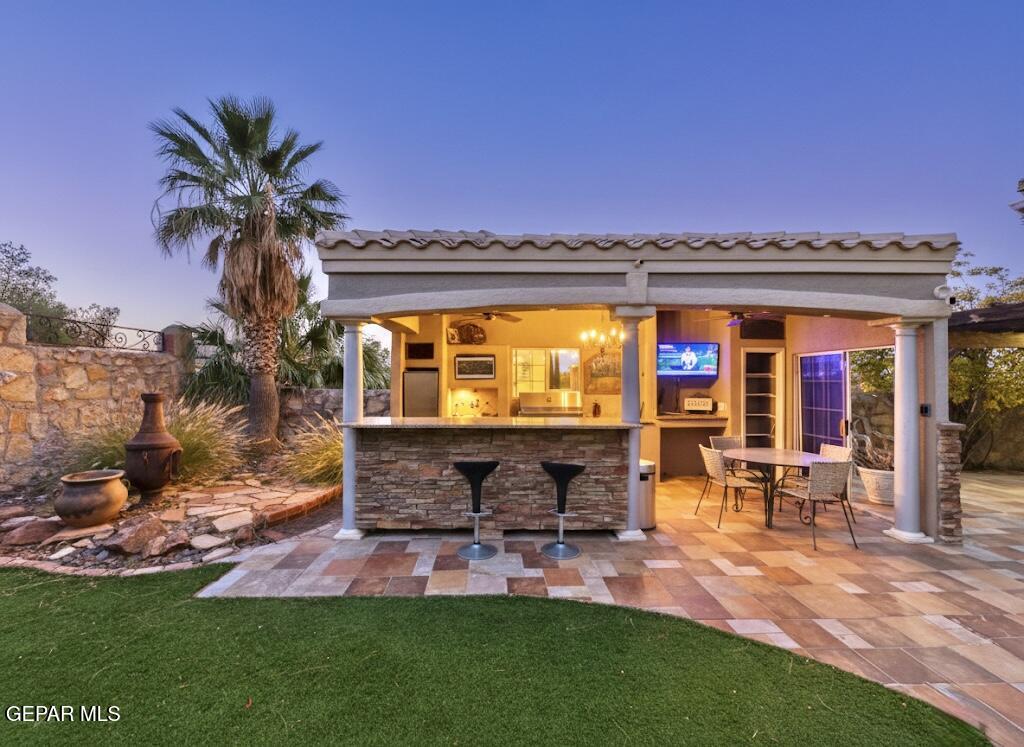 1420 Cloud Ridge Drive El Paso, TX 79912 - Photo 3 of 77 Gourmet Outdoor Kitchen