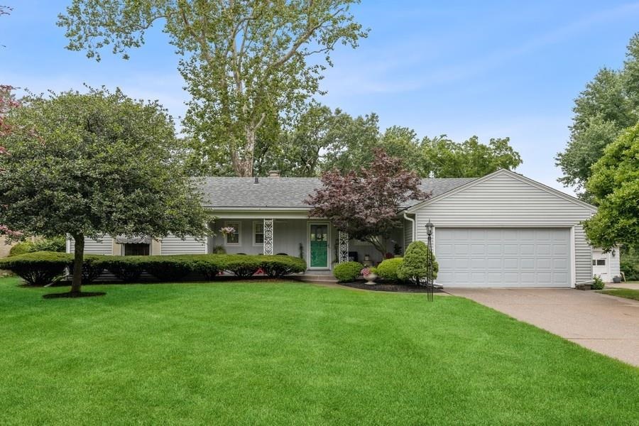 2312 Fairhaven Road Davenport, IA 52803 - Photo 1 of 27 Gallery Image 1