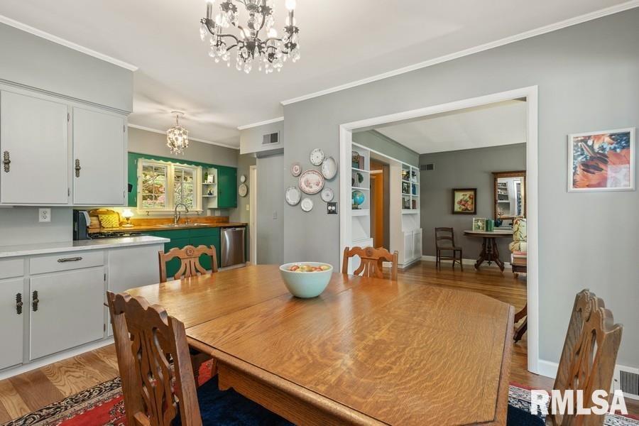 2312 Fairhaven Road Davenport, IA 52803 - Photo 8 of 27 Gallery Image 8