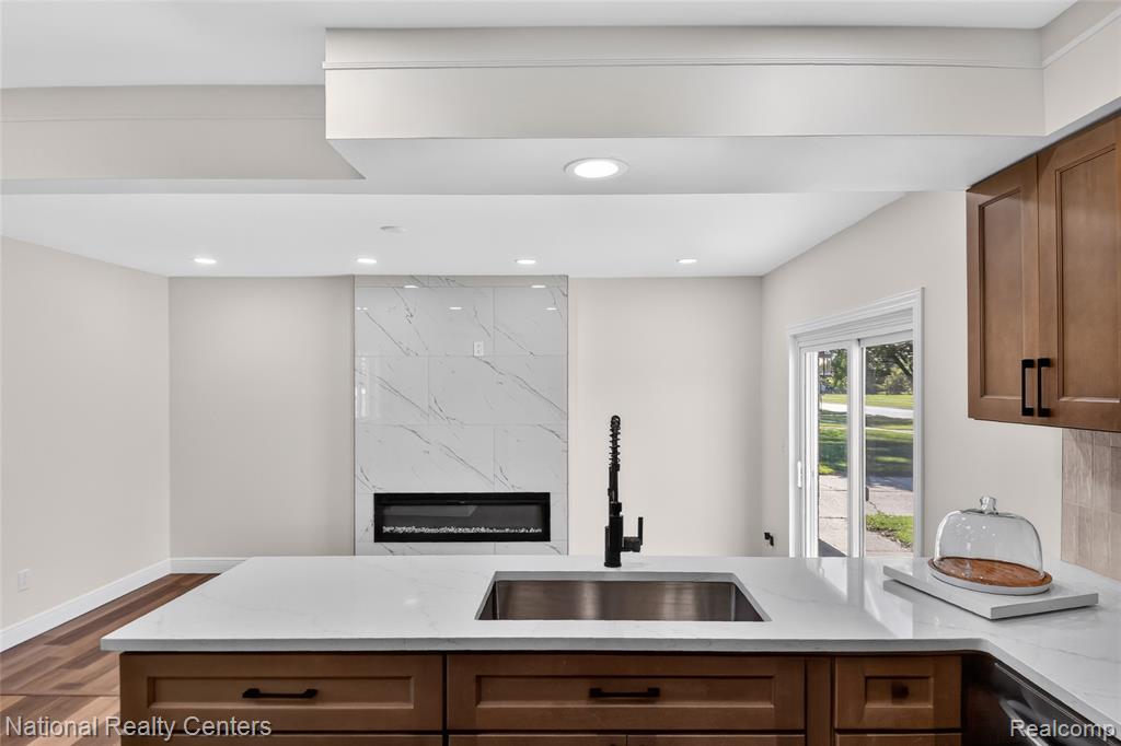 32008 Bunert Road Warren, MI 48088 - Photo 18 of 41