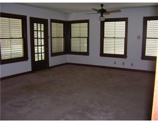 202 Southern Street Corpus Christi, TX 78404 - Photo 5 of 7 an empty room with windows