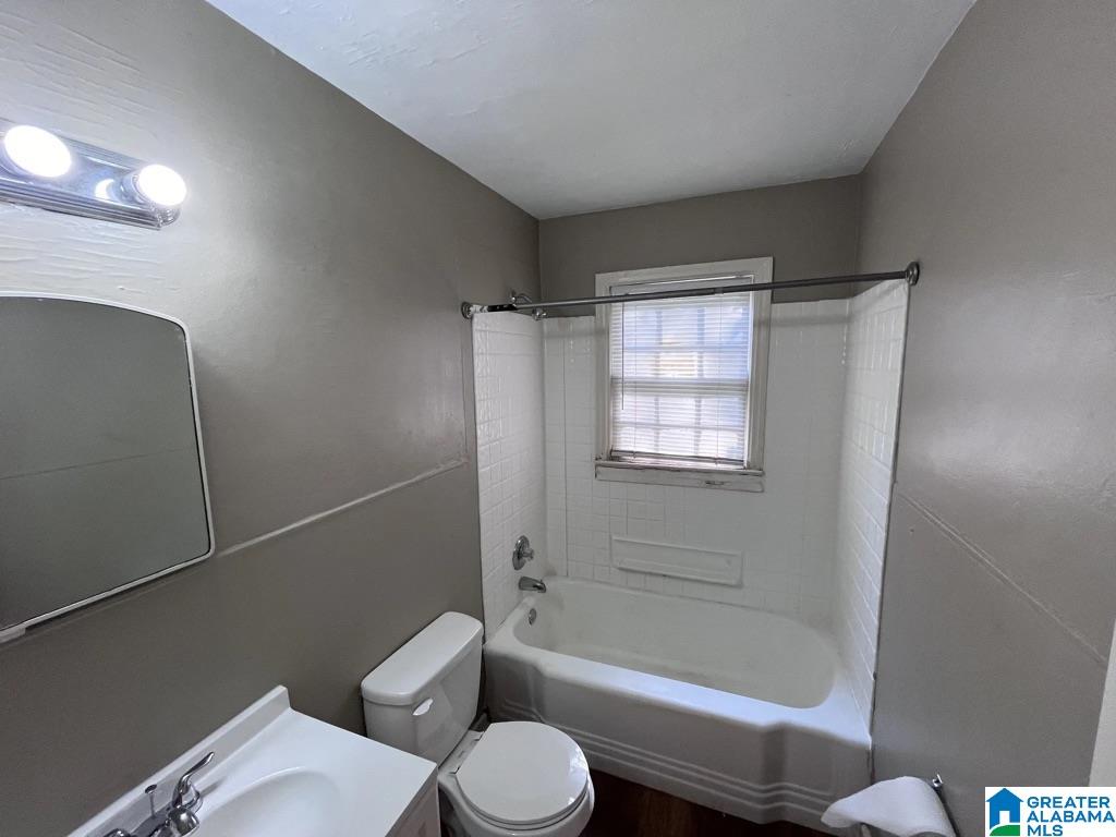 1236 18th Way Southwest Birmingham, AL 35211 - Photo 7 of 8