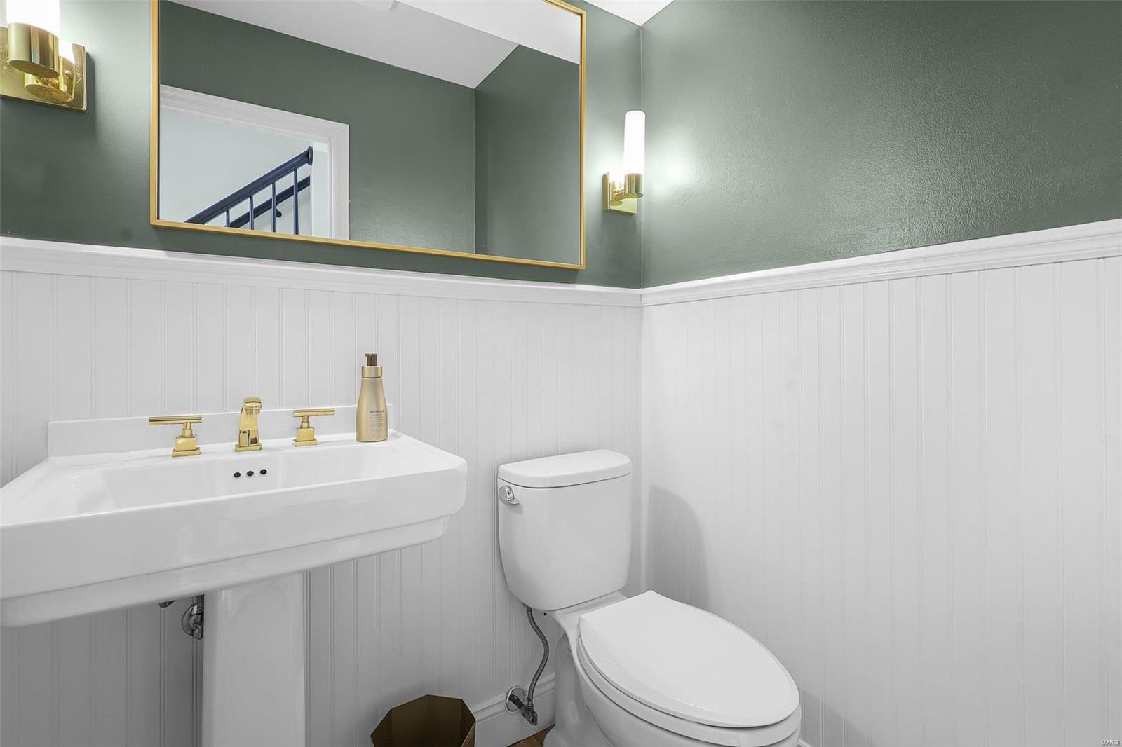 2106 Crystal Drive St. Louis, MO 63131 - Photo 15 of 40