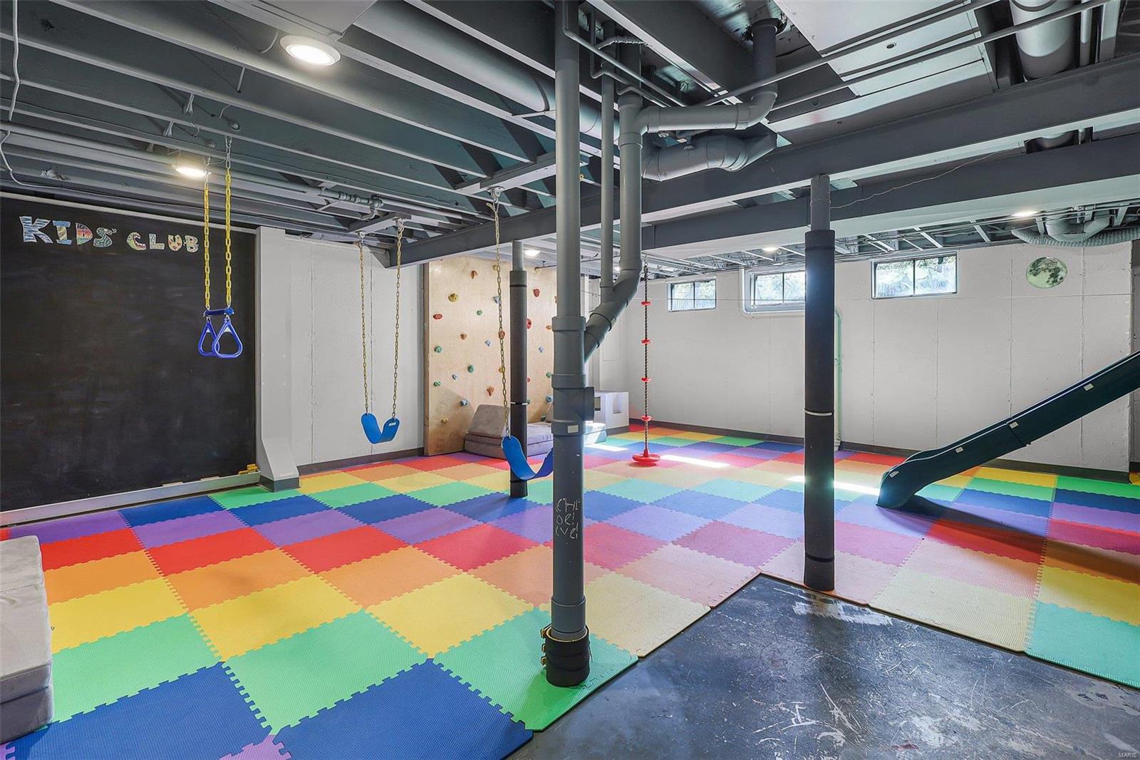 2106 Crystal Drive St. Louis, MO 63131 - Photo 32 of 40