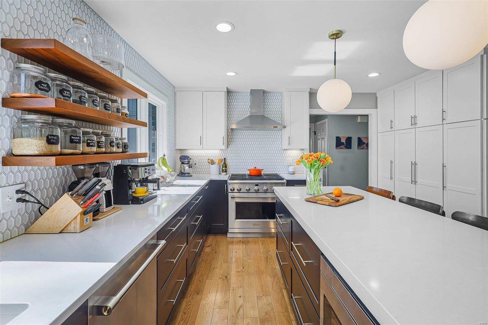 2106 Crystal Drive St. Louis, MO 63131 - Photo 10 of 40