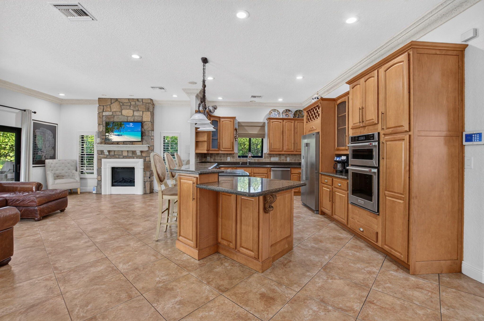 749 Southwest 2nd Street Boca Raton, FL 33486 - Photo 8 of 39 Living - KitchenArea