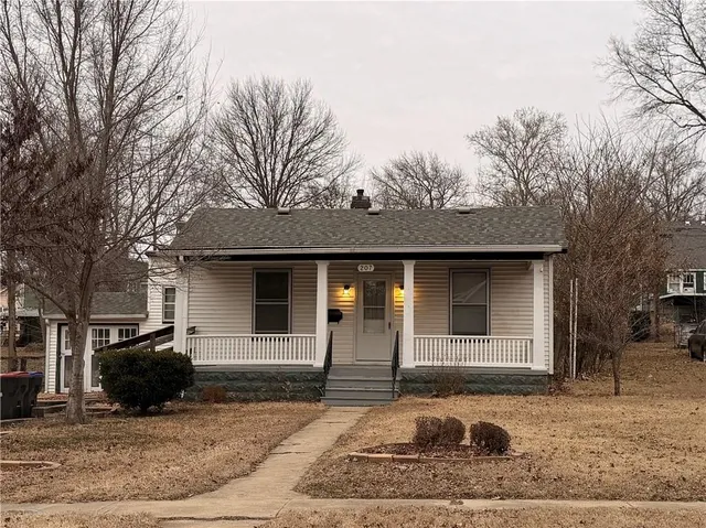 $150,000 | 207 West Market Street, Warrensburg, MO 64093