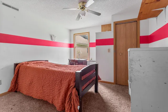 $209,900 | 504 South West Union Street, Monticello, IL 61856