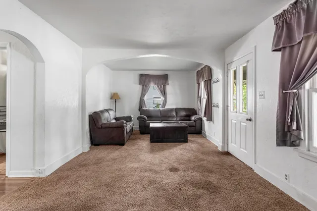 $209,900 | 504 South West Union Street, Monticello, IL 61856