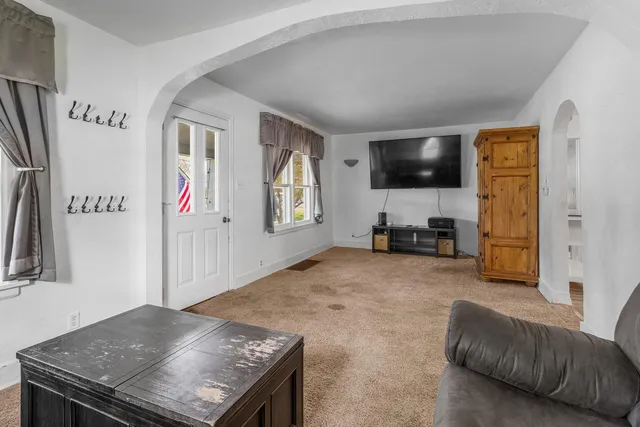 $209,900 | 504 South West Union Street, Monticello, IL 61856