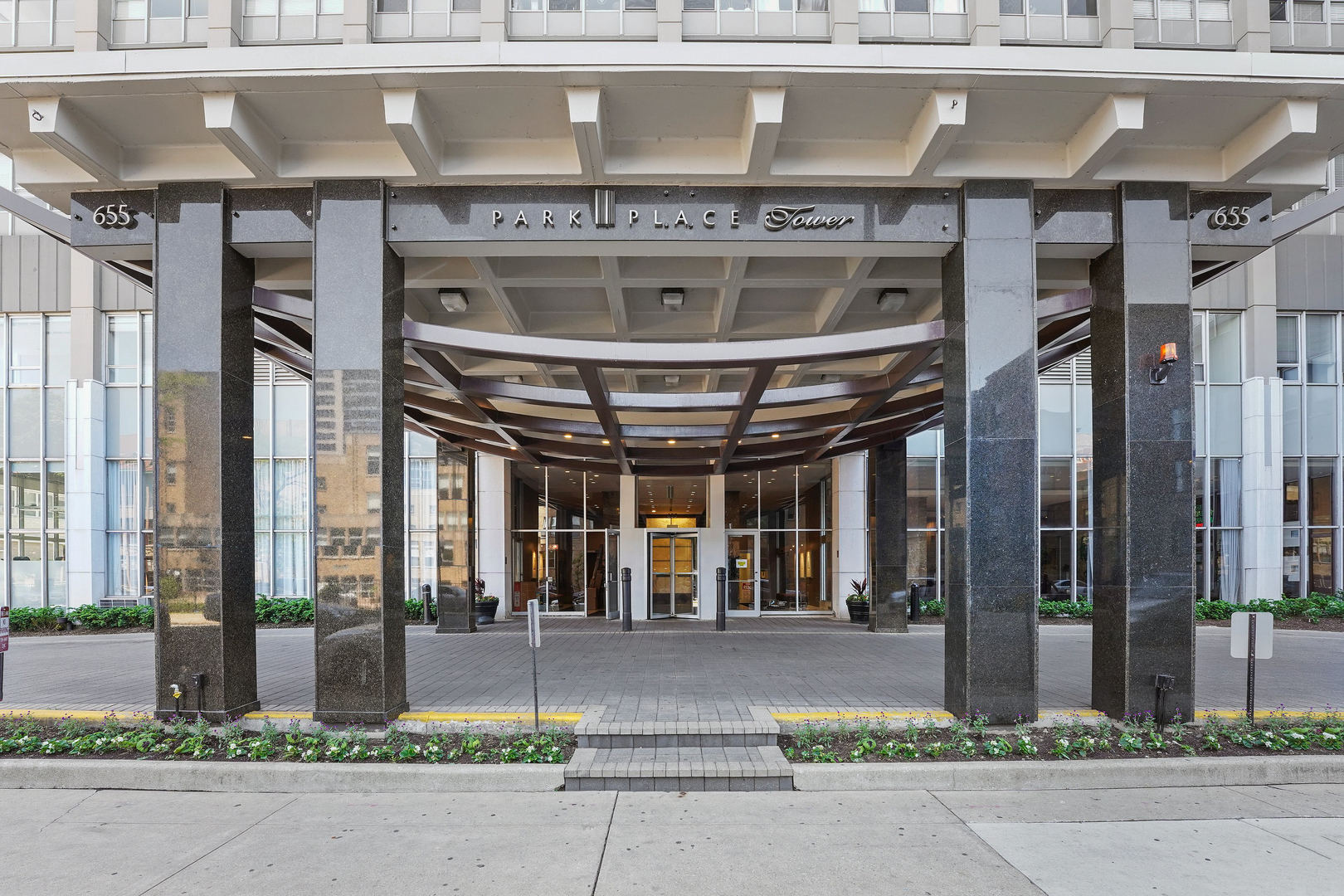 655 West Irving Park Road, Unit 1502 Chicago, IL 60613 - Photo 23 of 24